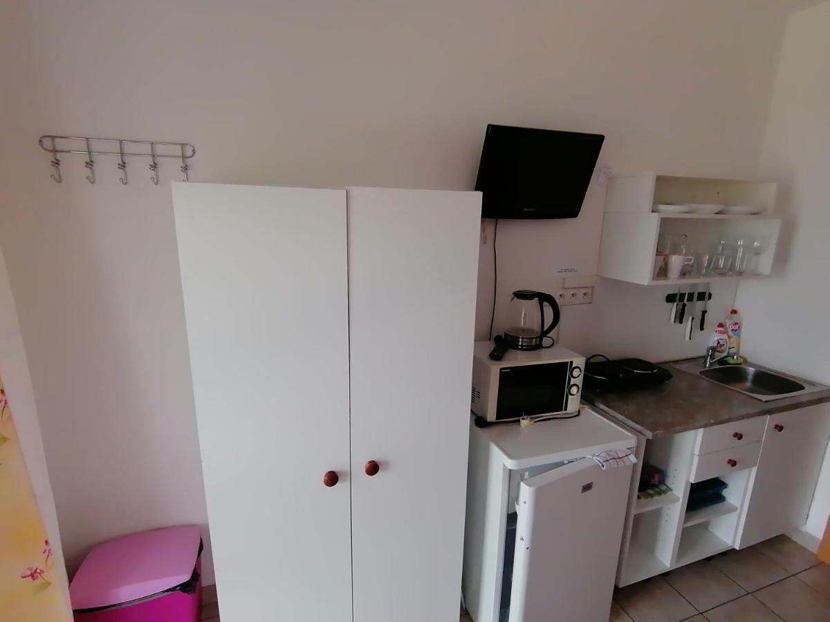 Penzion Nad jezerem Pavlov Exterior foto